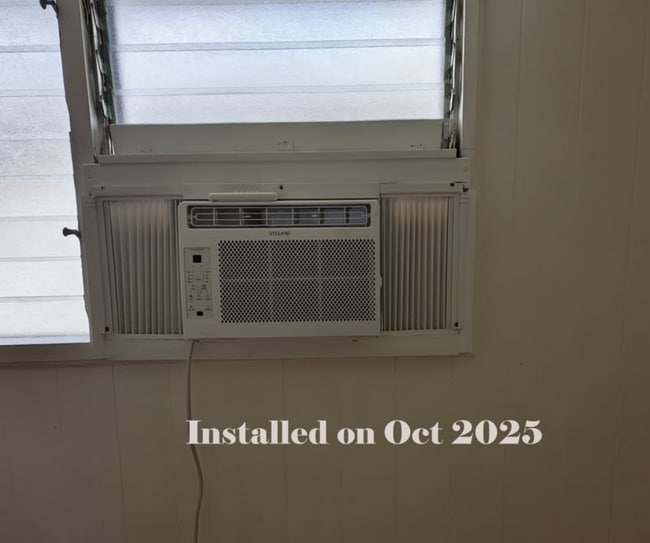 Photo - 749 Ekela Ave