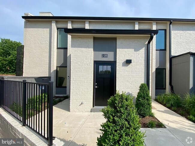 Building Photo - 19510 VILLAGE Walk Unit 2-205 Rental
