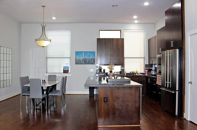 Photo - 1504 Hazel St