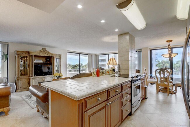 Photo - 5540 N Ocean Dr Unit 1-D