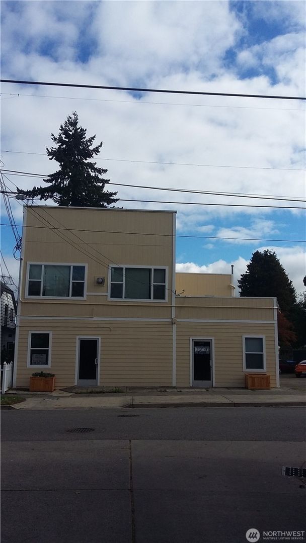 Building Photo - 2 bedroom Apt. Near Evergreen Park