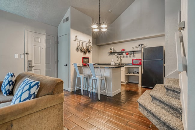 Photo - Siegel Select Columbia