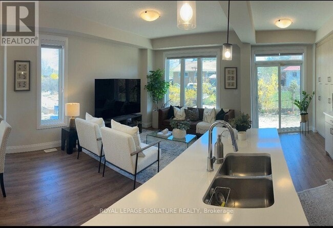 Photo - 143 Elgin St N