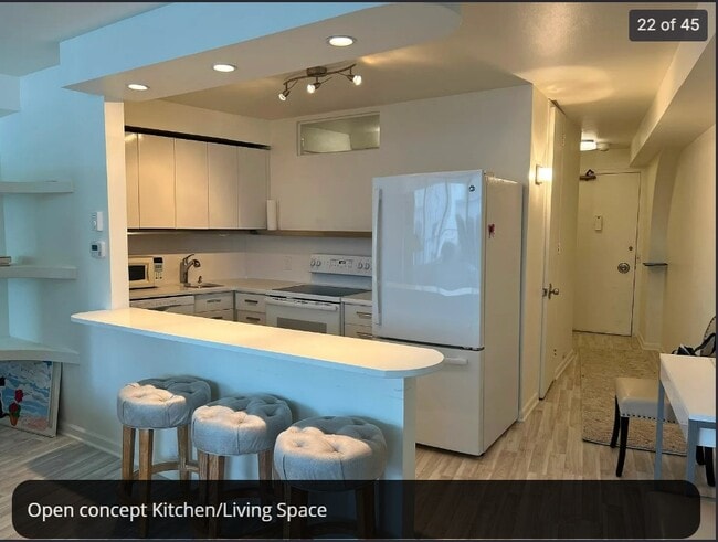 Photo - 300 N State St Unit 2303