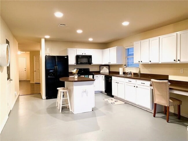 Photo - 8832 Elk Creek Ln