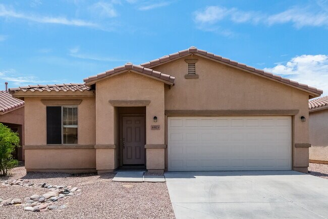 Building Photo - 6913 W Maldonado Rd
