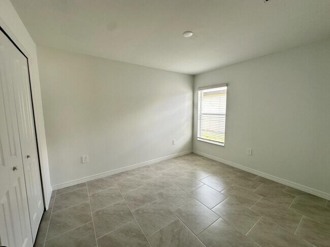 Photo - 17669 Paradiso Wy