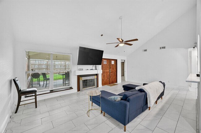 Photo - 11230 Bandlon Dr