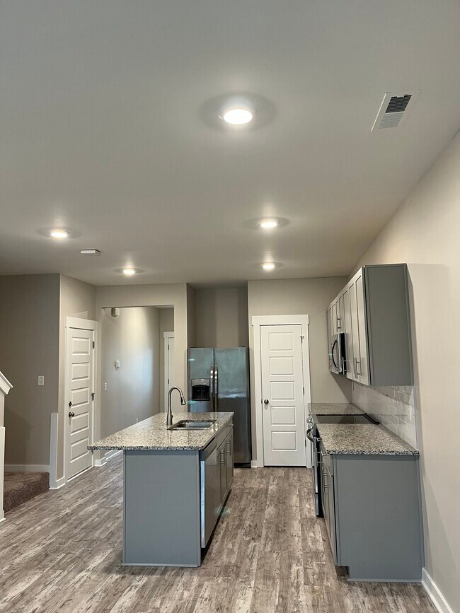 Photo - 4238 Aragorn Way