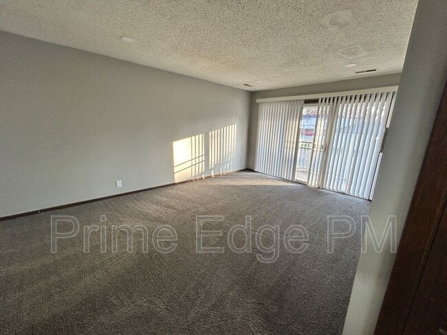 Building Photo - 6235 Holdrege-D6