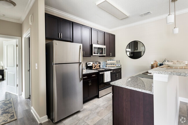 2BR, 2BA - 1,139SF - Kitchen