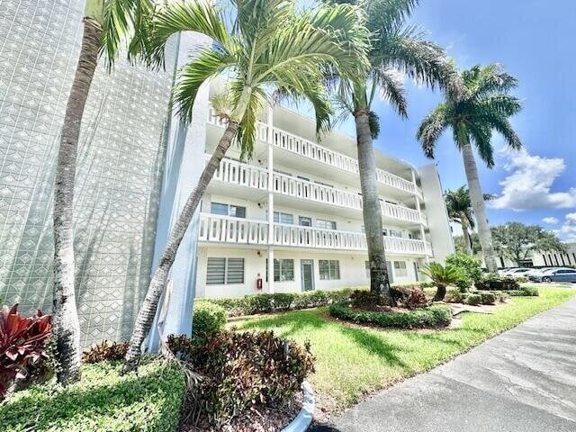 Photo - 2091 Yarmouth E Condo Unit 2091