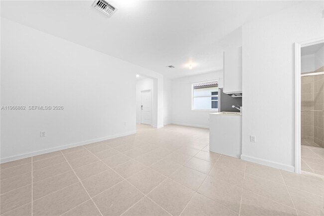 Photo - 2442 SE 30th St Unidad 2442