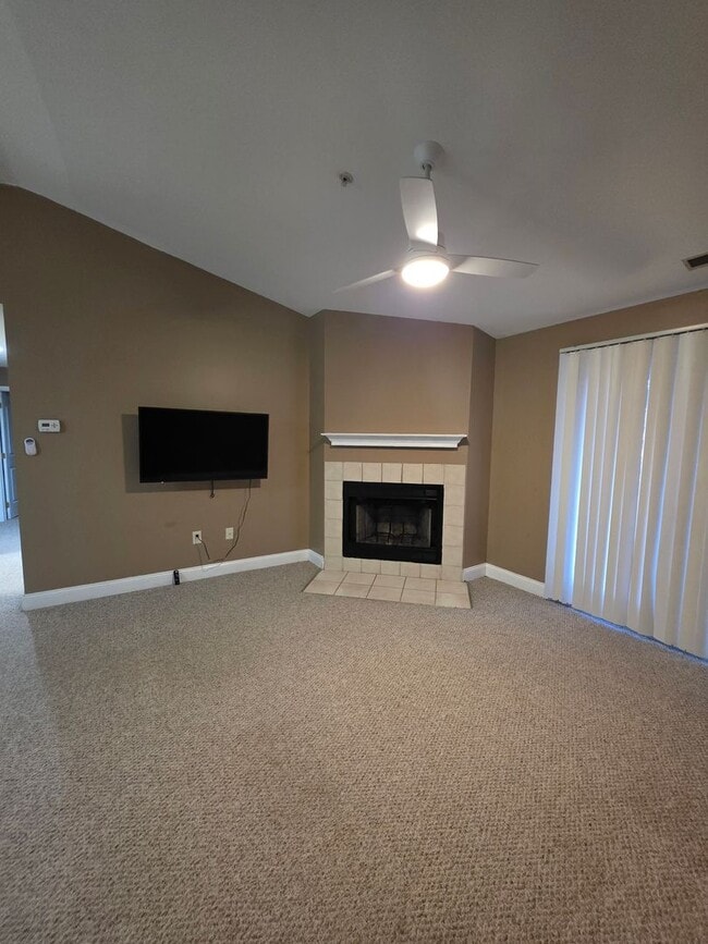 Photo - Waters Edge Condos Unidad 260