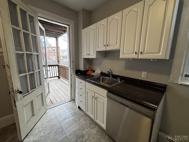 Photo - 63 Dana St Unit 8