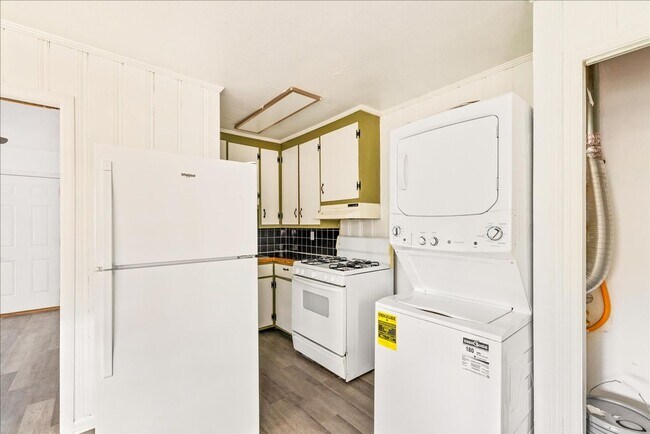 Photo - True 1 Bedroom Near FSU Unit 1862-2