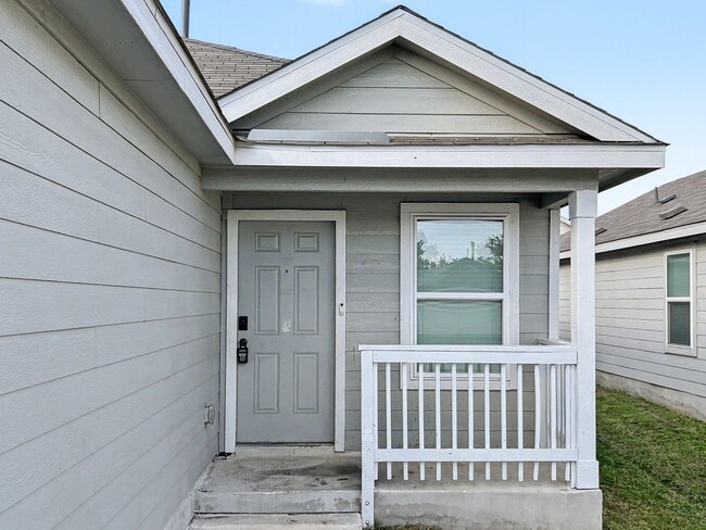 Photo - Comfortable 3-Bedroom/2-Bath in Growing Far Northwest