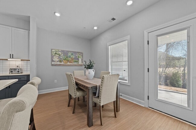 Dining Area - 3 Bedroom Townhome