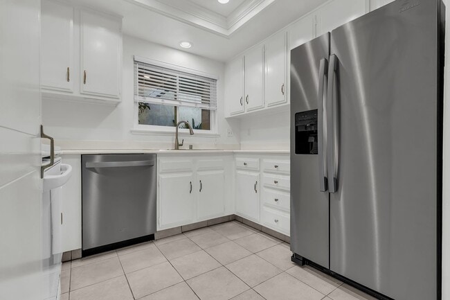 Photo - 2370 Via Mariposa W