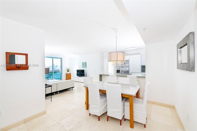 Building Photo - 90 Alton Rd Unit 2304