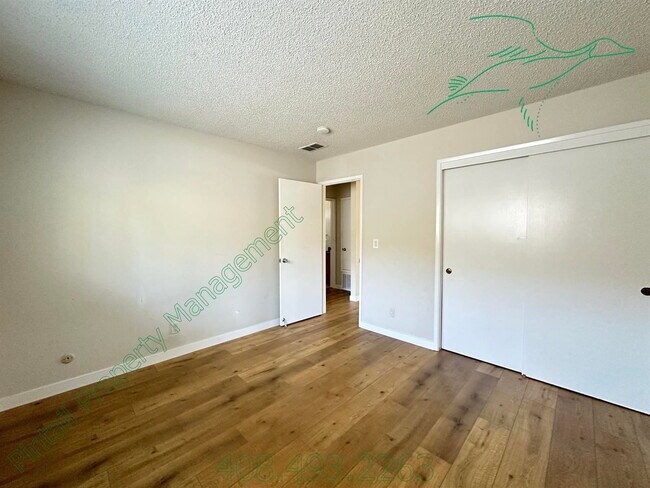 Photo - 978 Westlynn Way Unit 3