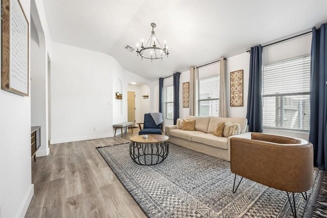 Photo - 3309 Wickham Ln