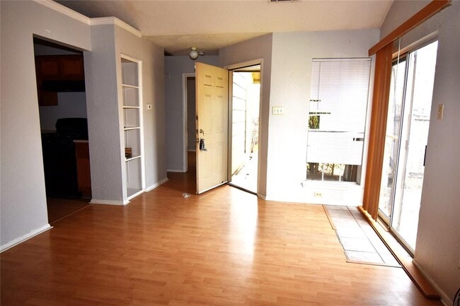 Photo - 2114 Cedar Bend Dr