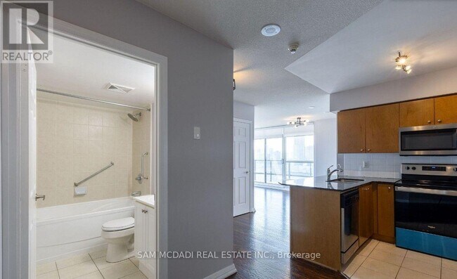 Photo - 220 Forum Dr Unit 804