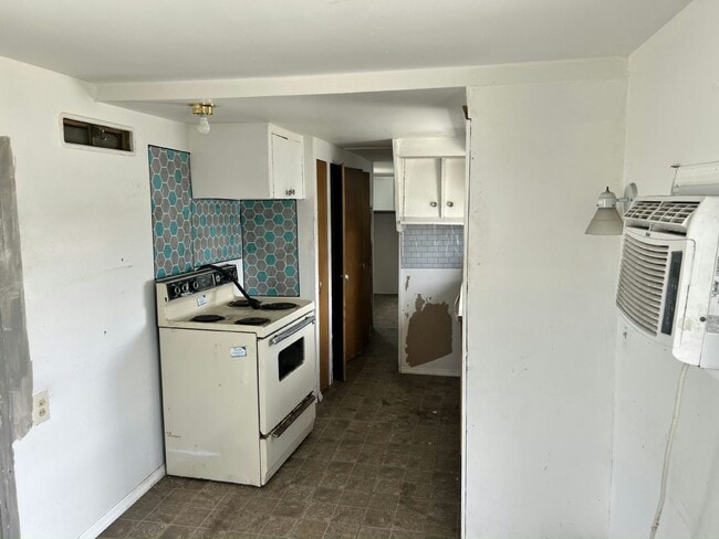 Photo - 147 Southland Ct