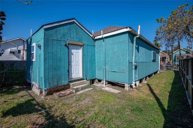 Photo - 1509 J H Clouser St