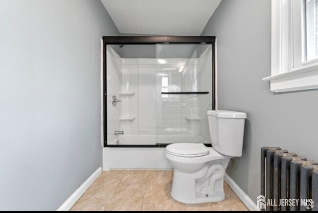 Building Photo - 5 Warren St Rental