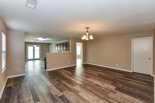 Photo - 107 Blackwell Ct