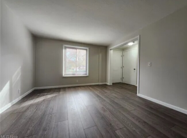 Photo - 1651 Mentor Ave Unidad 9999