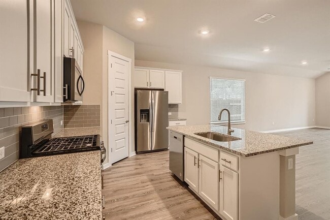Photo - 2032 Wilsons Warbler Dr