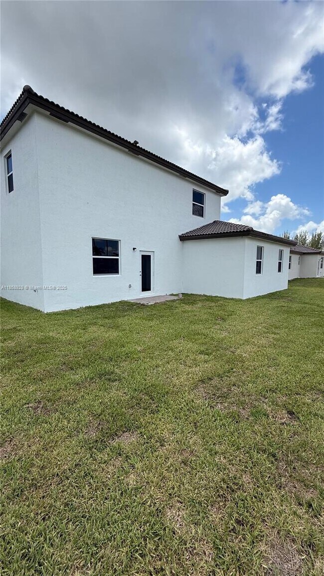 Photo - 2984 SE 23rd Ave