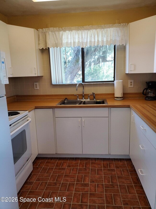 Photo - 2324 Bignonia St