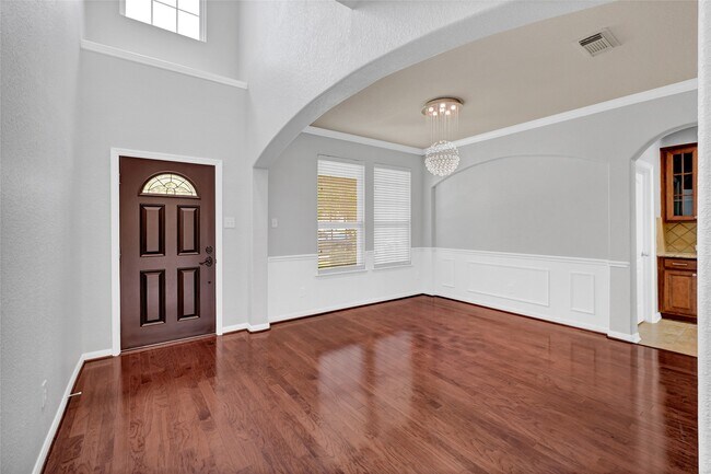 Photo - 7303 Lennox Woods