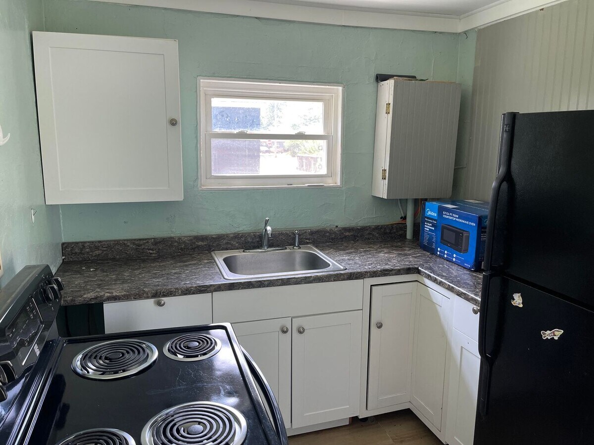 Photo - 1244 Katherine St NW