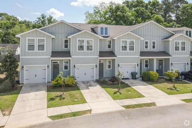 Building Photo - AVAILABLE AUGUST 1ST Rental