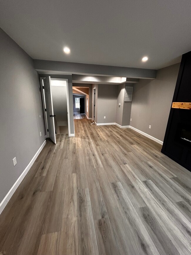 Photo - 897 W Lombard St