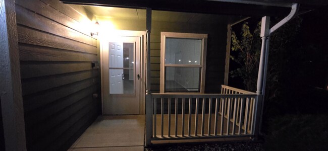 Photo - 721 Waterglen Dr