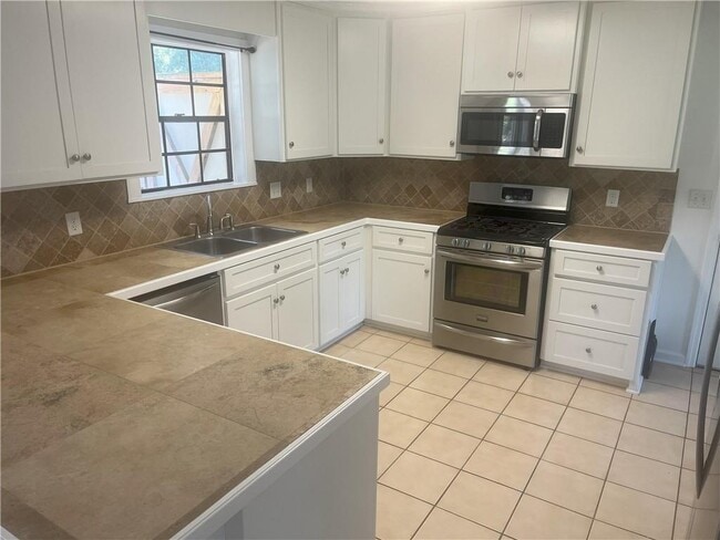 Photo - 500 Rivera Dr