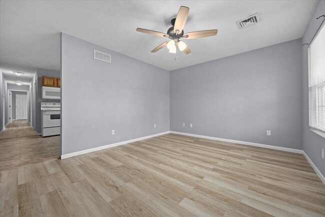 Photo - 503 N Combs Ave Unit 505