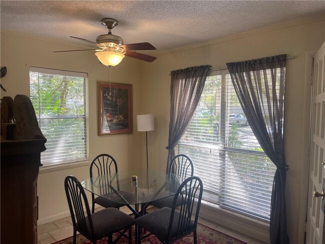 Photo - 800 Mallery St