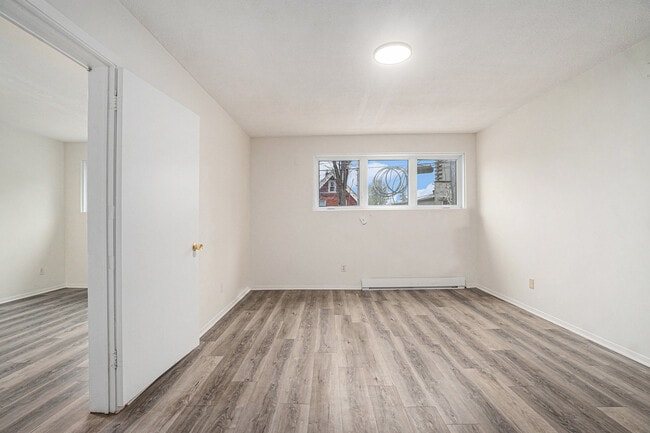 Photo - 185 Mcarthur Av Unit A