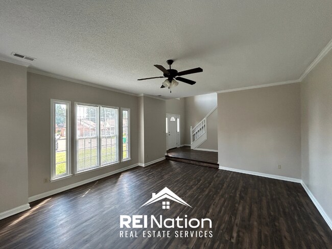 7250 Leeward Cove