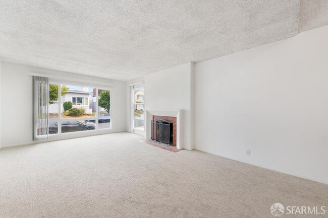 Photo - 85 Dorchester Dr