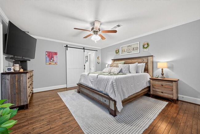 Photo - 746 Stone Mountain Dr