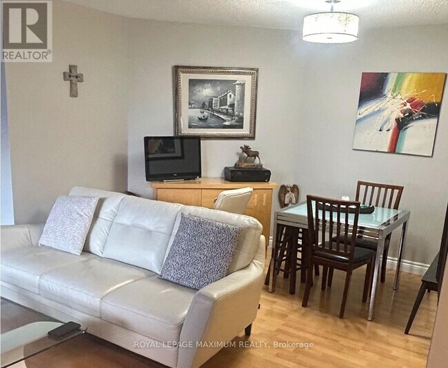 Photo - 61 Markbrook Ln Unité 811