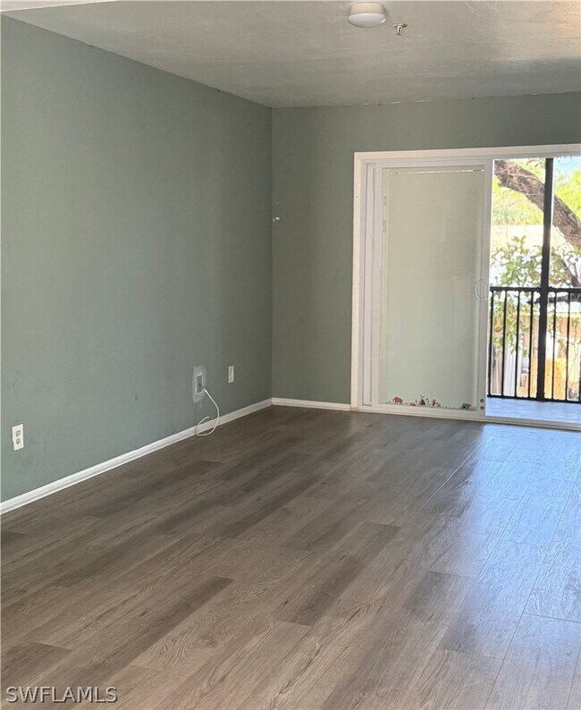 Photo - 824 Alderman St Unit 206